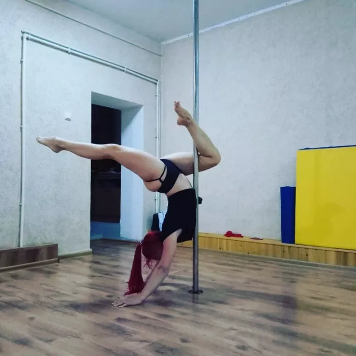 Студия танцев на пилоне «PoleFit»