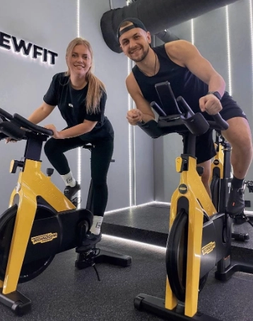 Студия растяжки и фитнеса "NEWFIT" 