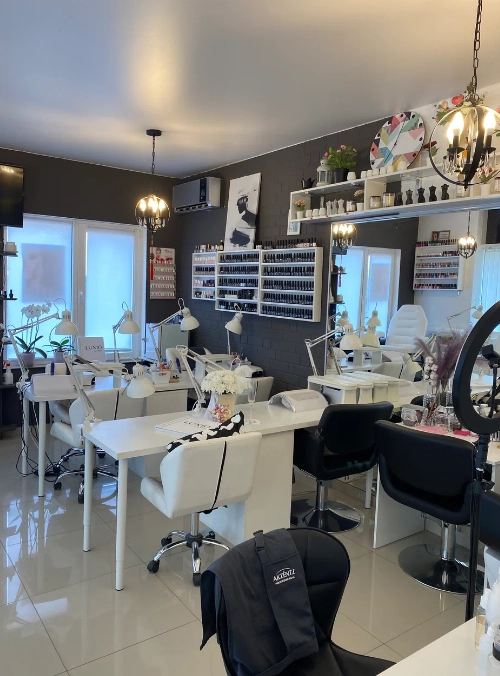 Студия красоты "Neo Nails Bar"