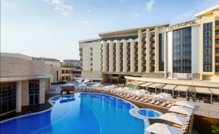 Отель "METROPOL GRAND HOTEL"
