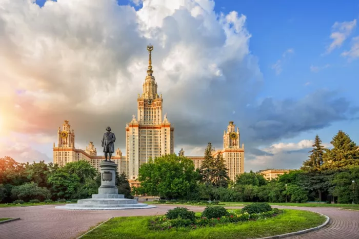 Обзорная экскурсия по Москве