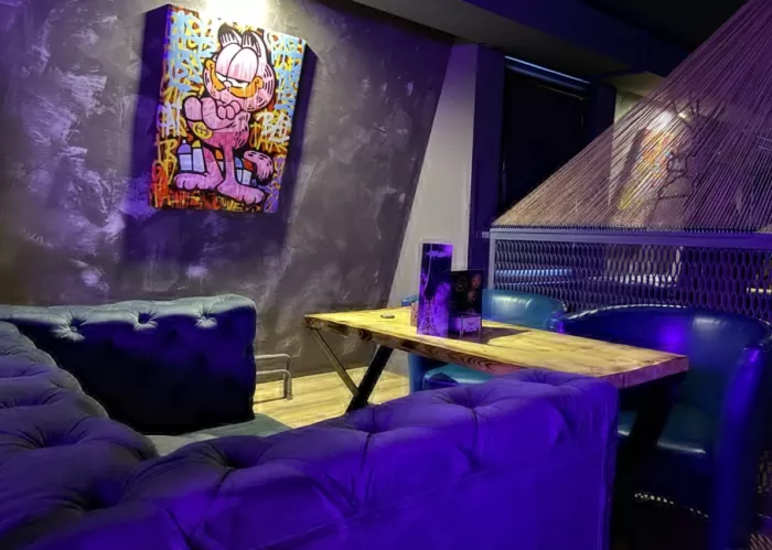Лаунж бар "Parovoz Lounge"