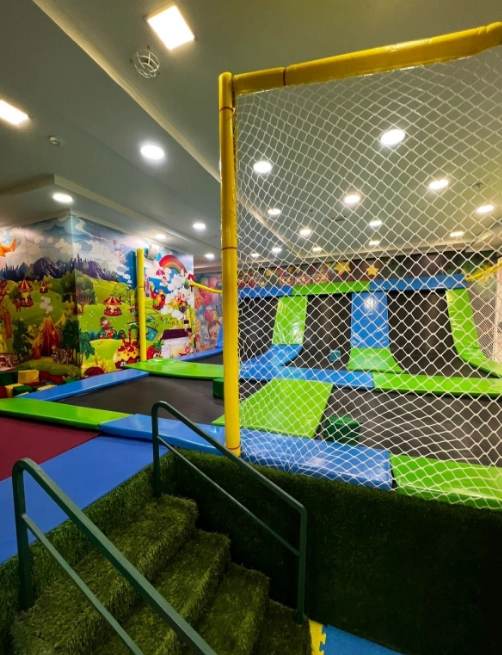 Батутный парк "HappyVille"