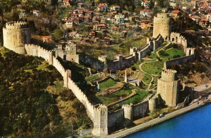 Крепость Румелихисар (Rumeli Hisarı)