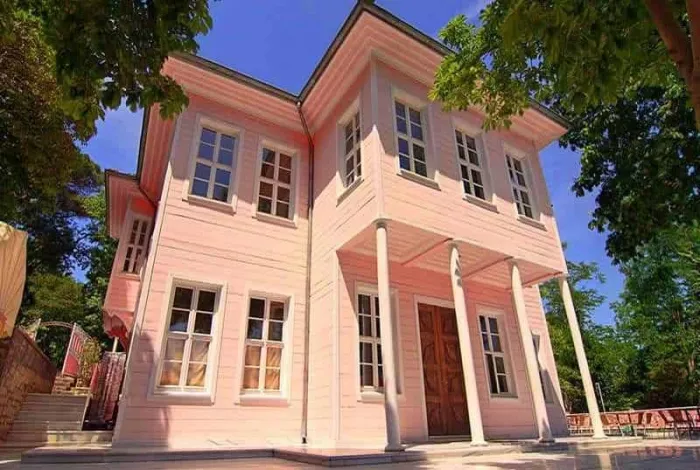 Парк Эмирган (Emirgan korusu)
