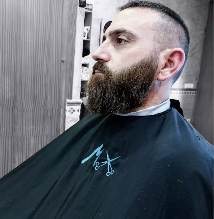 Барбершоп "Peluqueria Barberia Mendiola"