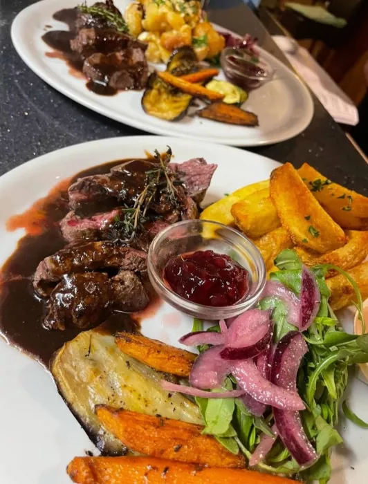 Ресторан "Harry's Lounge & Kitchen"