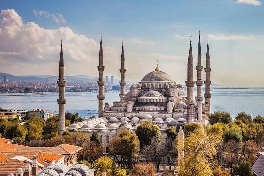 Голуба́я мече́ть, или Мече́ть Султанахме́т ( Sultanahmet Camii)