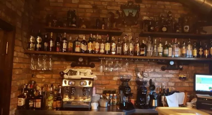 Бар "Cervecería Tres Gatos"
