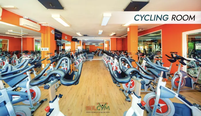 Фитнес зал "IBERGYM"