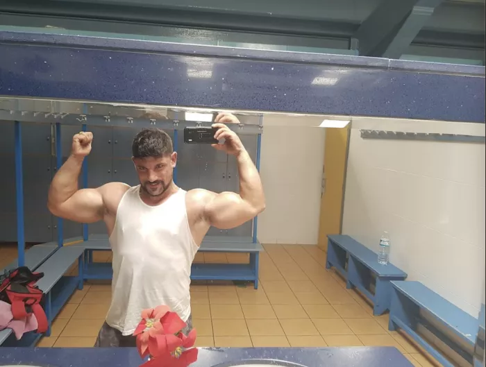 Фитнес клуб "Golden Gym"