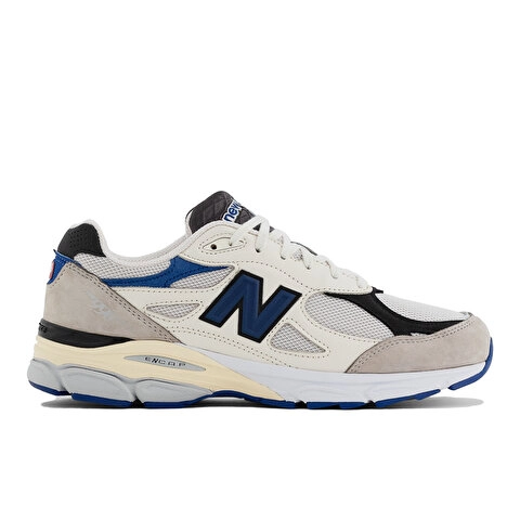  Магазин "New Balance"