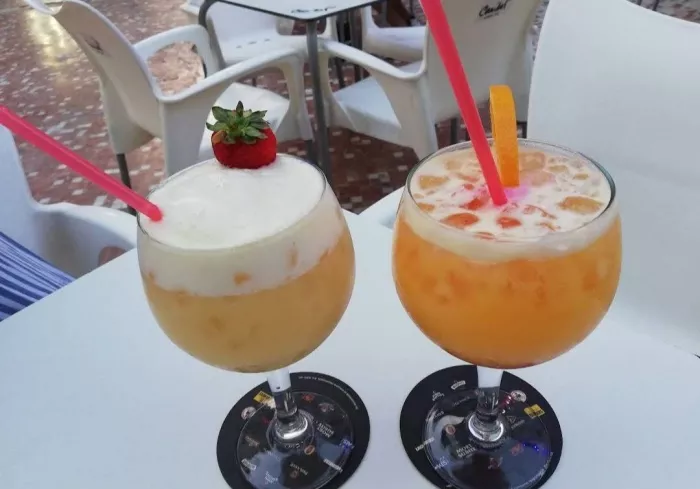Бар "Canibal Lounge Pub"