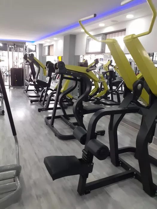 Тренажерный зал "Lara Fitness Center"