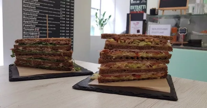 Ресторан "Toast & Roll"