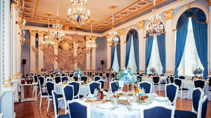 Дворцово-парковый комплекс "Dipservice Hall"