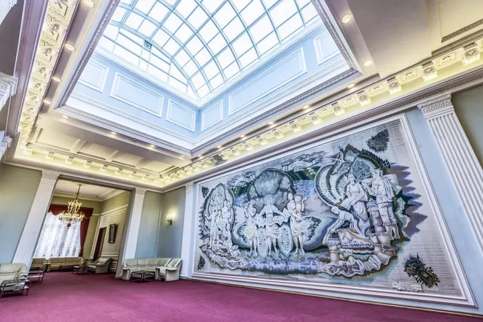 Дворцово-парковый комплекс "Dipservice Hall"