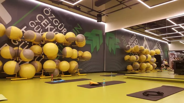 Тренажерный зал "MACFit Lara"