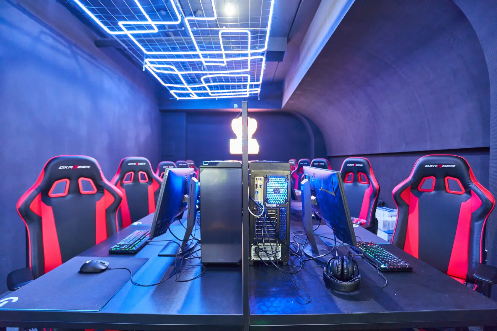 Киберплощадка "META ARENA"