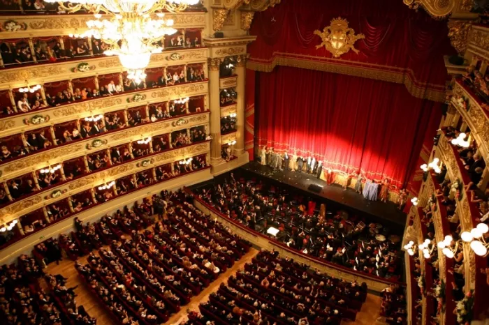 «Ла Ска́ла» (итал. La Scala, сокращённо от Teatro alla Scala) 