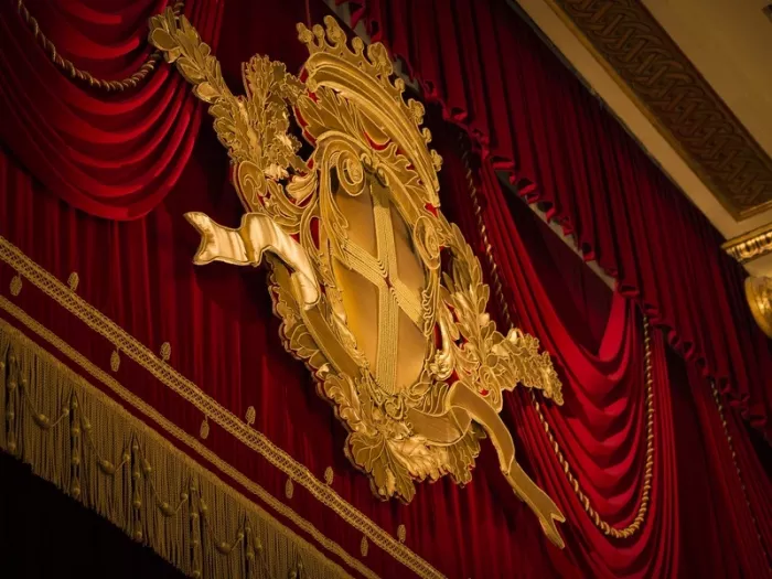 «Ла Ска́ла» (итал. La Scala, сокращённо от Teatro alla Scala) 