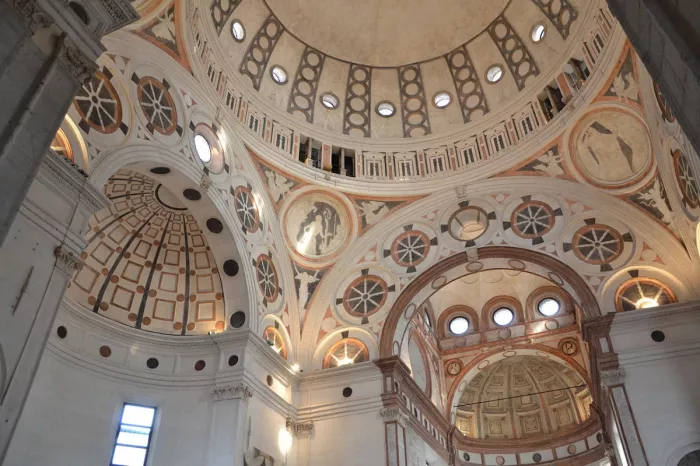 Санта-Мария-делле-Грацие (итал. Chiesa e Convento Domenicano di Santa Maria delle Grazie)