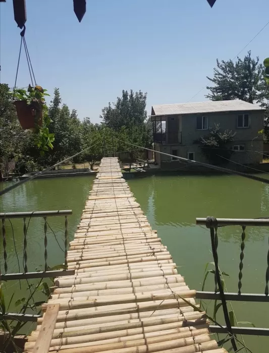 სასტუმრო "ამირანის ტბა" (Гостиница "Amiran's Lake")