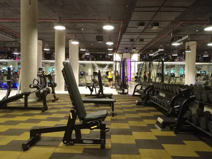 Тренажерный зал "Awaros Gym"