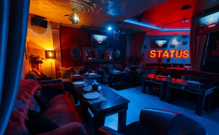 Караоке-бар "STATUS HALL"