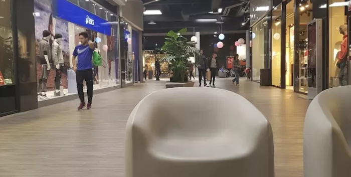 Торговый центр "Outlet Stores"
