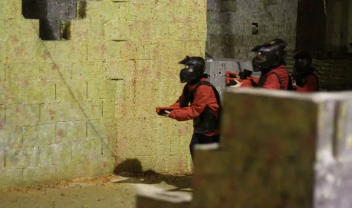 Клуб пейнтбола и лазертага "MEGAZONA ALICANTE - Centro de juego de Paintball Indoor y Laser Tag"