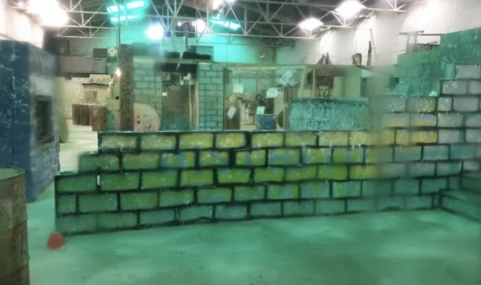 Клуб пейнтбола и лазертага "MEGAZONA ALICANTE - Centro de juego de Paintball Indoor y Laser Tag"