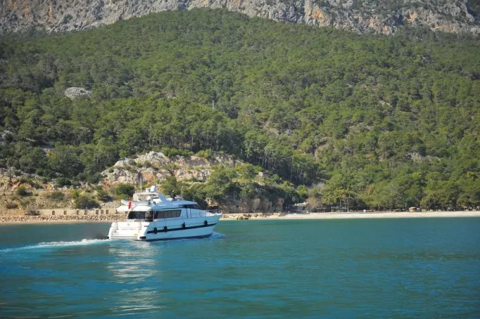 Аренда яхт "AYA Yachting".