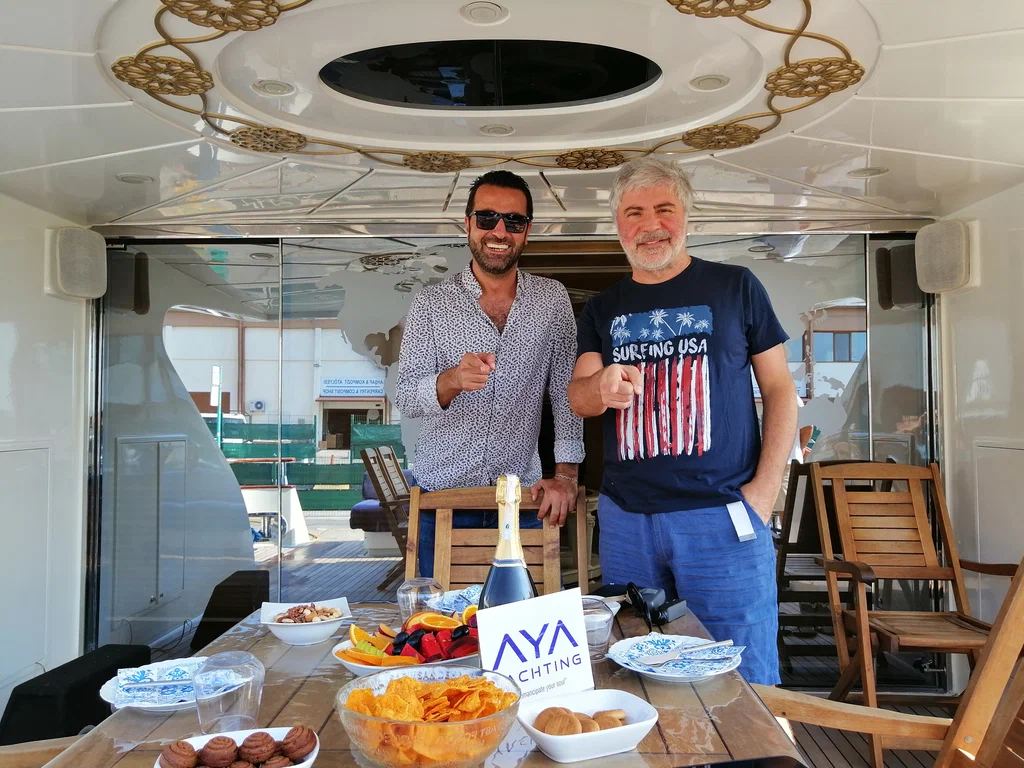 Аренда яхт "AYA Yachting".