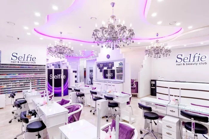 Салон красоты "Selfie nail & beauty club".