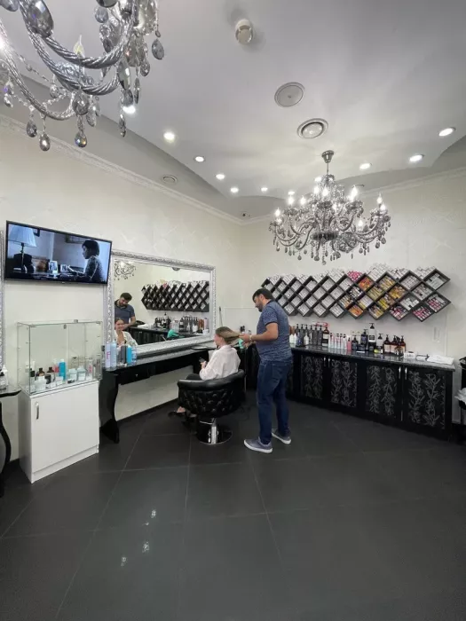 Салон красоты "Selfie nail & beauty club".