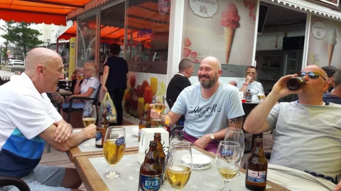 Спортбар "GARDNER'S BAR".