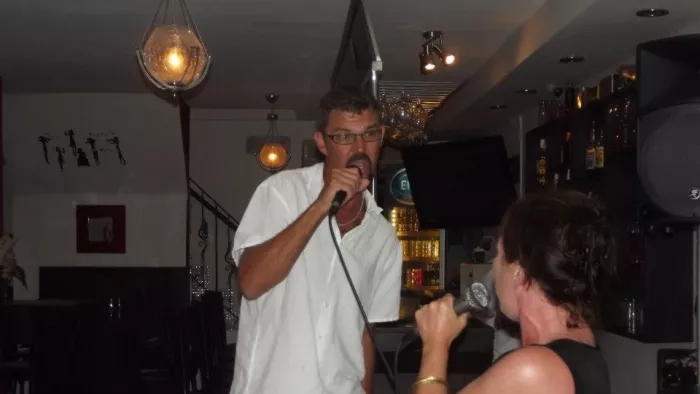 Спортбар "GARDNER'S BAR".