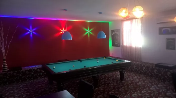 Спортбар "GARDNER'S BAR".