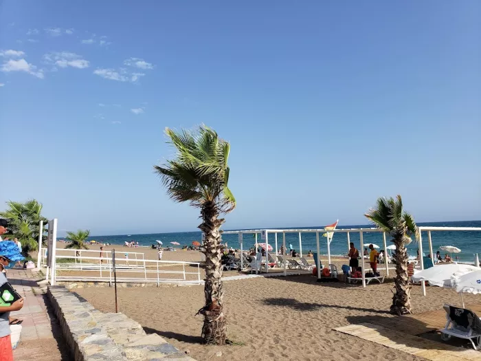 Парк "Red & White Beach"
