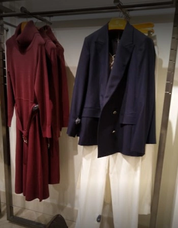  Магазин одежды "Massimo Dutti"