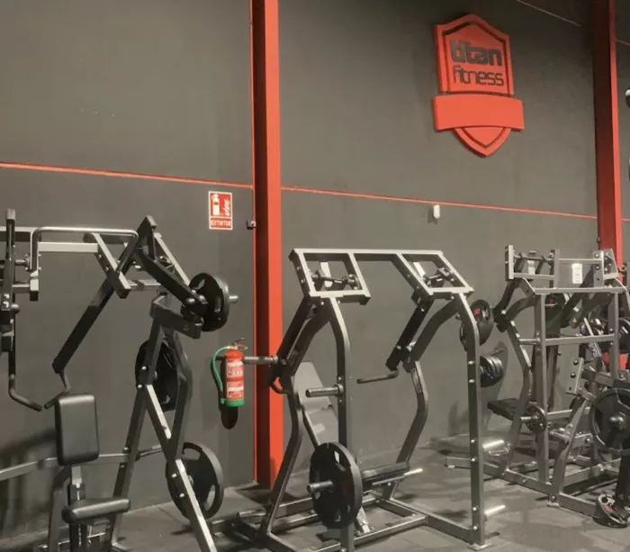 Гимнастический центр "Titan Fitness"