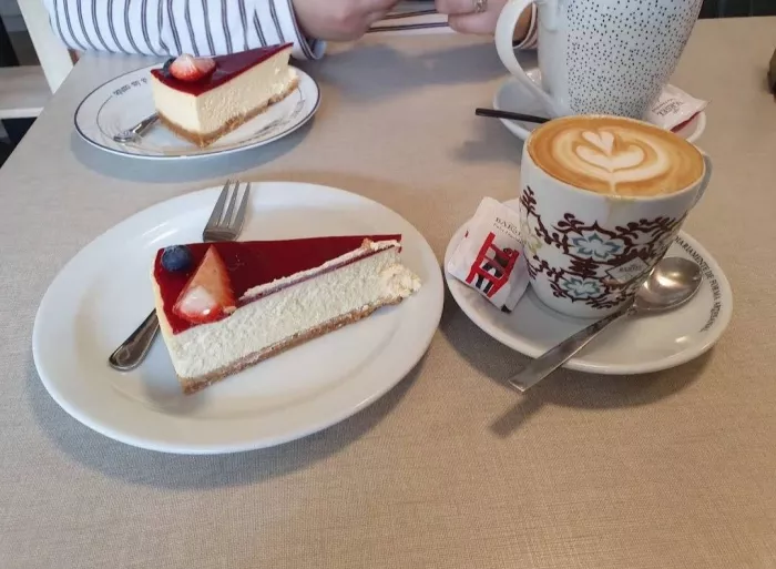 Кафе "Salt in Cake"
