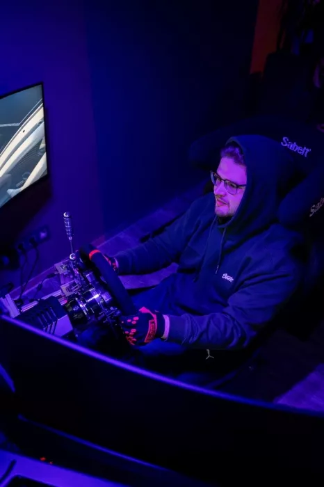 Гоночные симуляторы  "SIMRIDER"