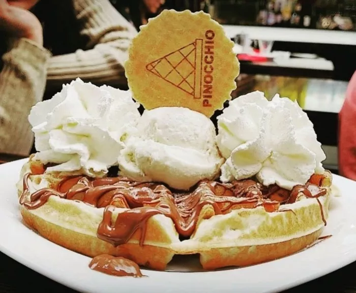 Бар "Pinocchio Gelateria Cocktail Bar"