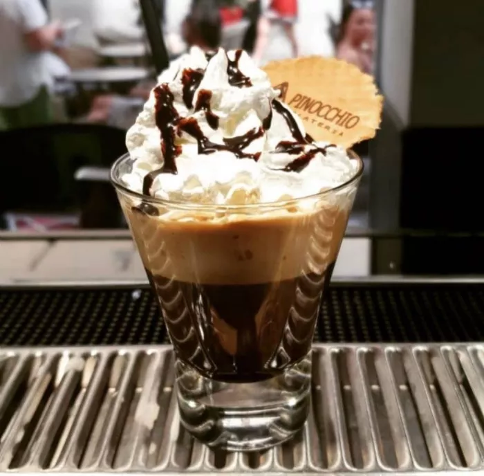 Бар "Pinocchio Gelateria Cocktail Bar"