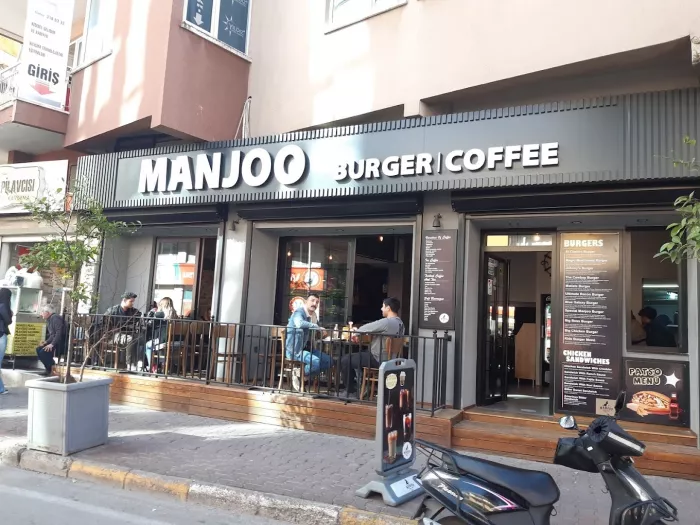 Бургерная "Manjoo Burger Restaurant & Coffee"