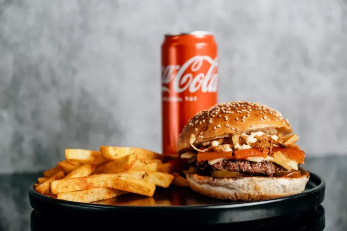 Бургерная "Manjoo Burger Restaurant & Coffee"