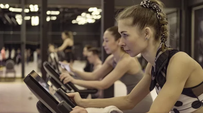 Тренажерный зал "Cosmo Fit"