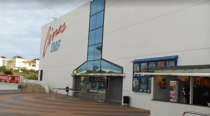 Кинотеатр "Cines IMF"